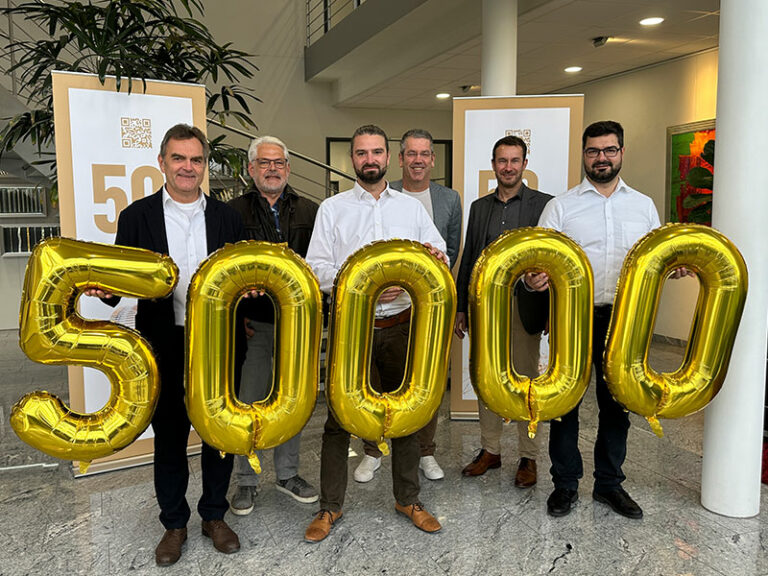 50.000 Euro Spende zum IMO Jubiläum