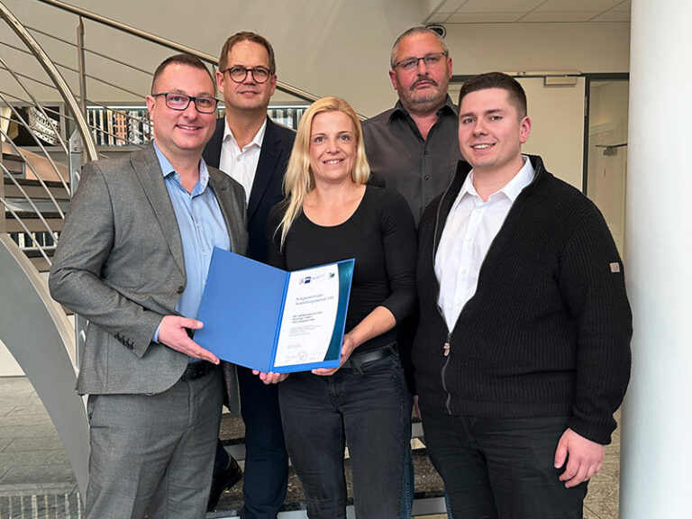 IMO erhält erneut das Siegel "1A Ausbildungsbetrieb" der IHK Nordschwarzwald!